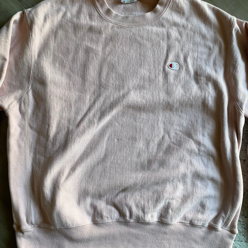 Champion Logo‎ Patch Crew Neck Sweatshirt